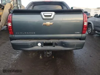 2008 Chevrolet Avalanche LS with VIN 3GNFK12358G172847, listed as a Copart auction lot 43667645 with 196,049 mi miles and Clean Title. Bid and sale history available at carsss.com. Image 6.