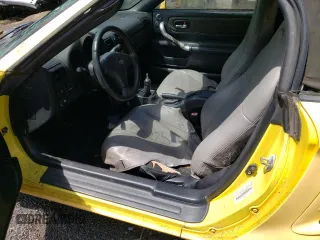2003 Toyota MR2 z VIN JTDFR320530056678, wystawiony jako Copart lot #49745775 z przebiegiem 50 856 mil mil oraz Czysty tytuł • Clean title. Historia ofert i sprzedaży dostępna na DreamBid. Obrazek 7.