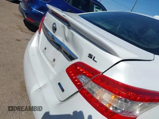 2013 Nissan Sentra SV with VIN 3N1AB7APXDL785982, listed as a IAAI auction lot 41669848 with 407,905 mi miles. Bid and sale history available at carsss.com. Image 6.