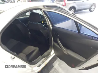 2008 Pontiac G6 z VIN 1G2ZG57B584188272, wystawiony jako IAAI lot #41977633 z przebiegiem 212 403 mil mil oraz . Historia ofert i sprzedaży dostępna na DreamBid. Obrazek 8.