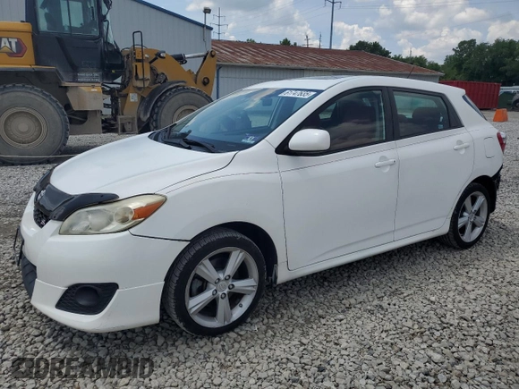 2009 Toyota Matrix S with VIN 2T1LE40E19C009598, listed as a Copart auction lot 61747635 with 162,485 mi miles and Clean title. Bid and sale history available at DreamBid. Image 1.