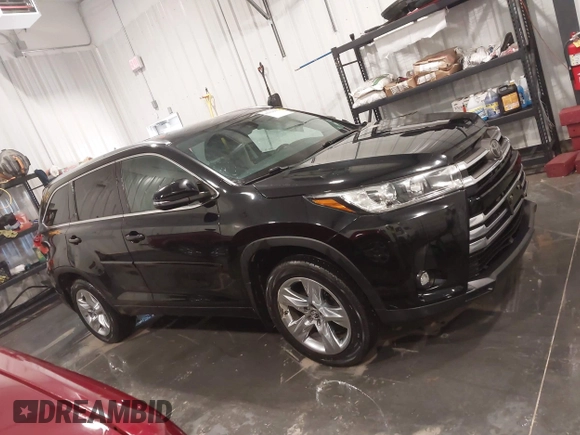 2019 Toyota Highlander Limited with VIN 5TDDZRFH1KS953891, listed as a IAAI auction lot 41979987 with 159,986 mi miles and . Bid and sale history available at DreamBid. Image 13.