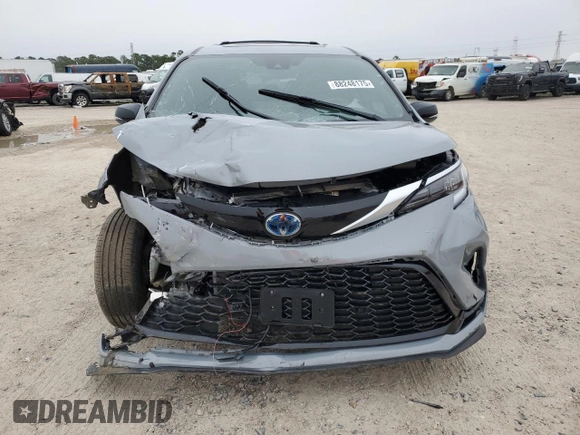 2024 Toyota Sienna LE with VIN 5TDCSKFC1RS131940, listed as a Copart auction lot 88248175 with 6,917 mi miles and Salvage Title. Bid and sale history available at carsss.com. Image 5.