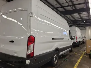 2018 Ford Transit z VIN 1FTKR3XM3JKB55933, wystawiony jako IAAI lot #42205806 z przebiegiem 225 352 mil mil oraz . Historia ofert i sprzedaży dostępna na DreamBid. Obrazek 1.