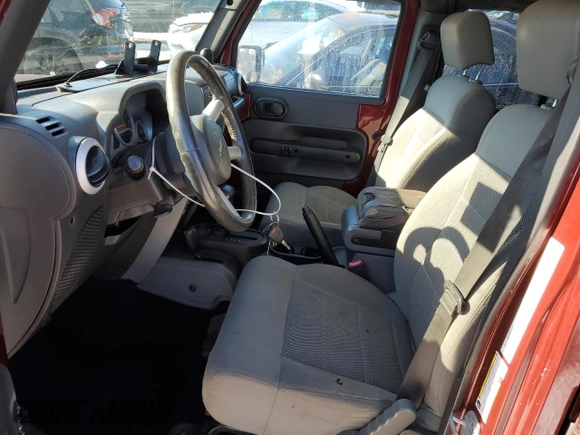 2008 Jeep Wrangler Unlimited Sahara with VIN 1J4GA59158L626362, listed as a Copart auction lot 87647045 with 179,547 mi miles and Non repairable. Bid and sale history available at DreamBid. Image 7.
