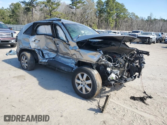 2013 Kia Sorento LX with VIN 5XYKTDA61DG377043, listed as a Copart auction lot 46254795 with 0 mi miles and Salvage Title. Bid and sale history available at carsss.com. Image 4.