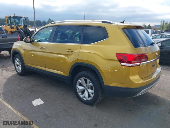 2018 Volkswagen Atlas 3.6L V6 SE with VIN 1V2KR2CA9JC525197, listed as a IAAI auction lot 37875450 with 62,703 mi miles. Bid and sale history available at carsss.com. Image 3.