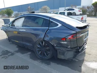 2019 Tesla Model X 75D with VIN 5YJXCBE23KF183801, listed as a IAAI auction lot 41757119 with 1 mi miles. Bid and sale history available at carsss.com. Image 3.