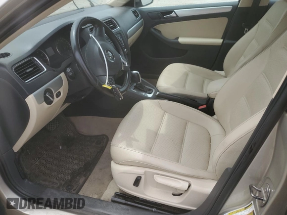 2014 Volkswagen Jetta SE with VIN 3VWD07AJ6EM209228, listed as a Copart auction lot 60500525 with 118,261 mi miles and Salvage title. Bid and sale history available at DreamBid. Image 7.