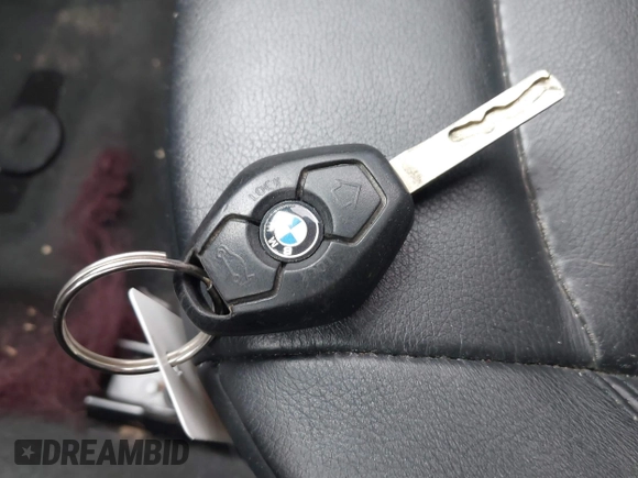 2004 BMW Z4 2.5i with VIN 4USBT334X4LS48707, listed as a IAAI auction lot 41737439 with 92,640 mi miles and . Bid and sale history available at DreamBid. Image 11.