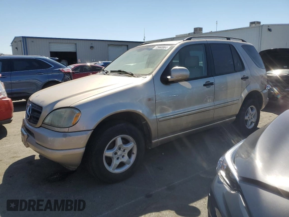 2001 Mercedes-Benz M-Class with VIN 4JGAB54E01A274839, listed as a Copart auction lot 72660884 with 190,934 mi miles and Clean Title. Bid and sale history available at carsss.com. Image 1.