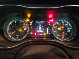 2021 Jeep Cherokee Latitude Lux z VIN 1C4PJMMXXMD240066, wystawiony jako Copart lot #88514725 z przebiegiem 19 713 mil mil oraz Szkoda całkowita • Salvage title. Historia ofert i sprzedaży dostępna na DreamBid. Obrazek 9.