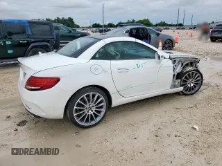 2018 Mercedes-Benz SLC 300 с VIN WDDPK3JA4JF147055, выставлен на аукционе Copart как лот 60734165 с пробегом 67 769 миль миль и Списание • Salvage title. История ставок и продаж доступна на DreamBid. Изображение 3.