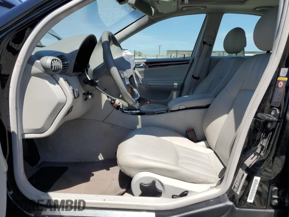2005 Mercedes-Benz C 240 с VIN WDBRF81J75F705005, выставлен на аукционе Copart как лот 61305545 с пробегом 100 541 миль миль и Списание • Salvage title. История ставок и продаж доступна на DreamBid. Изображение 7.