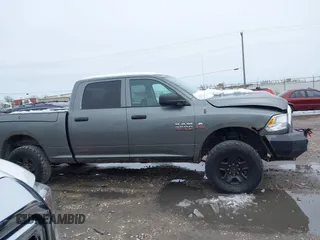 2013 Ram 2500 Tradesman с VIN 3C6UR5CL6DG549771, выставлен на аукционе IAAI как лот 41875718 с пробегом 243 458 миль миль и . История ставок и продаж доступна на DreamBid. Изображение 13.