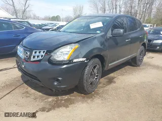 2014 Nissan Rogue Select S with VIN JN8AS5MTXEW100230, listed as a IAAI auction lot 41886516 with 117,140 mi miles. Bid and sale history available at carsss.com. Image 17.
