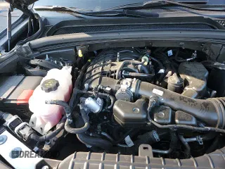 2025 Jeep Grand Cherokee Laredo with VIN 1C4RJHAGXSC276041, listed as a Copart auction lot 71752435 with 4,101 mi miles and Salvage title. Bid and sale history available at DreamBid. Image 15.