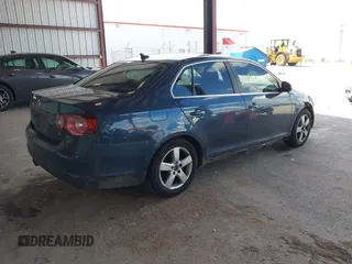 2009 Volkswagen Jetta SE with VIN 3VWRZ71K69M145816, listed as a IAAI auction lot 42607382 with 207,419 mi miles and . Bid and sale history available at DreamBid. Image 4.