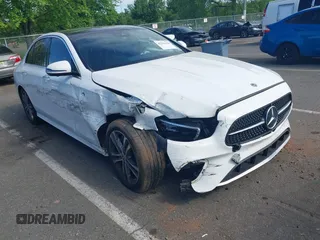 2023 Mercedes-Benz E 350 z VIN W1KZF8EB3PB109653, wystawiony jako IAAI lot #42221356 z przebiegiem 33 830 mil mil oraz . Historia ofert i sprzedaży dostępna na DreamBid. Obrazek 1.