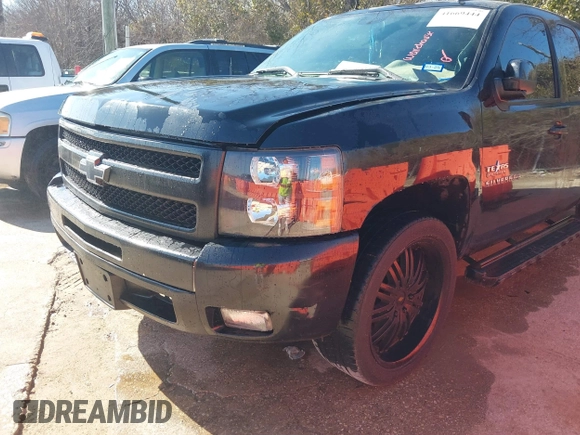 2010 Chevrolet Silverado 1500 LT with VIN 1GCSCSE06AZ263210, listed as a IAAI auction lot 41669444 with 183,186 mi miles and . Bid and sale history available at DreamBid. Image 6.