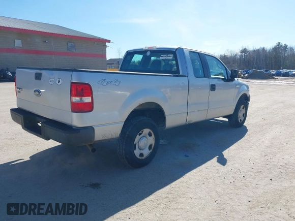 2005 Ford F-150 STX with VIN 1FTRX14W75FB45211, listed as a IAAI auction lot 41998529 with 325,970 mi miles. Bid and sale history available at carsss.com. Image 4.