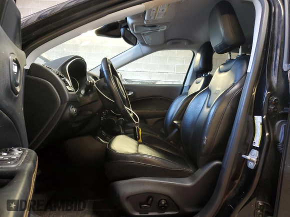 2018 Jeep Compass Limited z VIN 3C4NJDCB9JT341330, wystawiony jako Copart lot #61621495 z przebiegiem 92 736 mil mil oraz Szkoda całkowita • Salvage title. Historia ofert i sprzedaży dostępna na DreamBid. Obrazek 7.