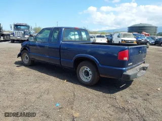 2003 Chevrolet S-10 LS with VIN 1GCCS19X238174168, listed as a IAAI auction lot 41540296 with 100,440 mi miles. Bid and sale history available at carsss.com. Image 3.