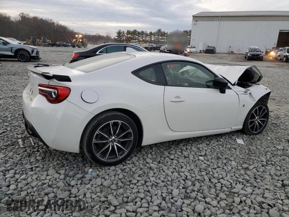 2018 Toyota 86 GT with VIN JF1ZNAE18J8701782, listed as a Copart auction lot 81122124 with 0 mi miles and Salvage Title. Bid and sale history available at carsss.com. Image 3.