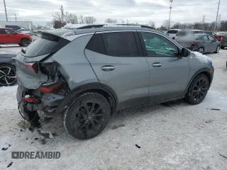 2025 Buick Encore GX Sport Touring с VIN KL4AMDSL2SB028827, выставлен на аукционе Copart как лот 46407335 с пробегом 5 901 миль миль и Списание • Salvage title. История ставок и продаж доступна на DreamBid. Изображение 3.