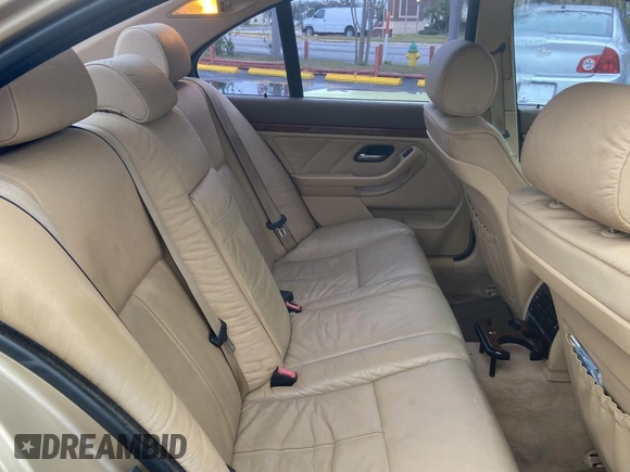 1999 BMW 5 Series 528iA with VIN WBADM6330XBY27989, listed as a Copart auction lot 42428525 with 149,555 mi miles and Clean Title. Bid and sale history available at carsss.com. Image 6.