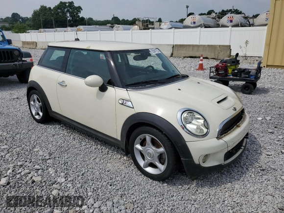 2008 MINI Hardtop S with VIN WMWMF73548TT86932, listed as a Copart auction lot 65881935 with 184,482 mi miles and Clean title. Bid and sale history available at DreamBid. Image 4.