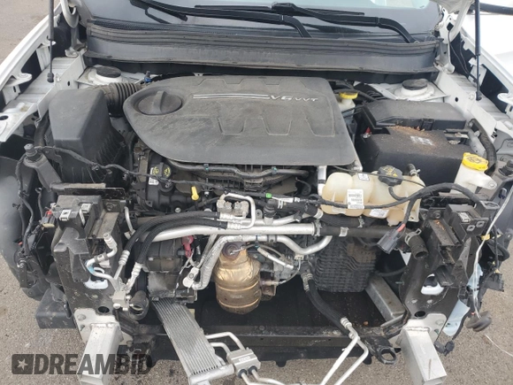 2019 Jeep Cherokee Limited with VIN 1C4PJMDX6KD122304, listed as a Copart auction lot 55560005 with 93,334 mi miles and Salvage Title. Bid and sale history available at DreamBid. Image 12.