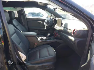 2024 Chevrolet Blazer RS z VIN 3GNKBERS0RS155598, wystawiony jako IAAI lot #39970423 z przebiegiem 15 171 mil mil oraz . Historia ofert i sprzedaży dostępna na DreamBid. Obrazek 5.