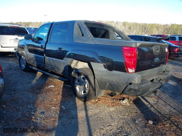 2003 Chevrolet Avalanche with VIN 3GNEK13T53G133517, listed as a IAAI auction lot 41255963 with 244,731 mi miles. Bid and sale history available at carsss.com. Image 3.