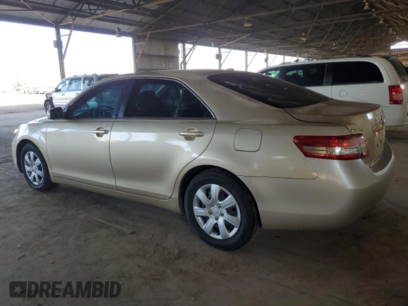 2010 Toyota Camry z VIN 4T4BF3EK7AR009664, wystawiony jako Copart lot #60933215 z przebiegiem 253 195 mil mil oraz Czysty tytuł • Clean title. Historia ofert i sprzedaży dostępna na DreamBid. Obrazek 2.