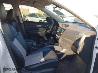 2019 Nissan Rogue SL with VIN 5N1AT2MT1KC719153, listed as a IAAI auction lot 41568841 with 106,889 mi miles. Bid and sale history available at carsss.com. Image 5.