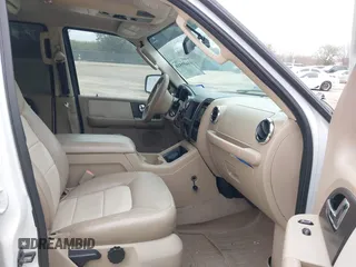 2006 Ford Expedition Eddie Bauer with VIN 1FMPU17596LA90732, listed as a IAAI auction lot 41689510 with 187,122 mi miles. Bid and sale history available at carsss.com. Image 5.