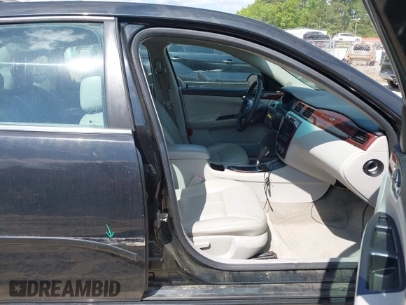 2008 Chevrolet Impala LT with VIN 2G1WT58K589229093, listed as a IAAI auction lot 42062082 with 136,961 mi miles and . Bid and sale history available at DreamBid. Image 5.