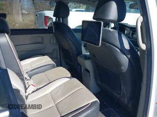 2019 Kia Sedona LX with VIN KNDMB5C13K6547535, listed as a IAAI auction lot 41430560 with 59,937 mi miles. Bid and sale history available at carsss.com. Image 8.