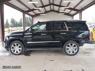 2019 Cadillac Escalade Premium Luxury with VIN 1GYS4CKJ7KR339349, listed as a IAAI auction lot 41706596 with 83,826 mi miles. Bid and sale history available at carsss.com. Image 15.