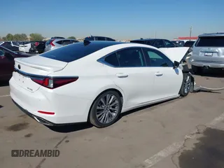 2021 Lexus ES with VIN 58ADZ1B19MU087967, listed as a IAAI auction lot 41680370 with 48,077 mi miles. Bid and sale history available at carsss.com. Image 4.