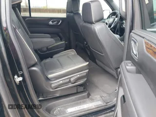 2023 Chevrolet Suburban Premier z VIN 1GNSKFKD3PR472907, wystawiony jako IAAI lot #41993577 z przebiegiem 33 653 mil mil oraz . Historia ofert i sprzedaży dostępna na DreamBid. Obrazek 8.