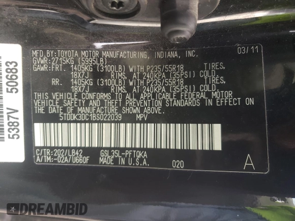 2011 Toyota Sienna XLE with VIN 5TDDK3DC1BS022039, listed as a Copart auction lot 71971634 with 121,100 mi miles and Salvage Title. Bid and sale history available at carsss.com. Image 12.