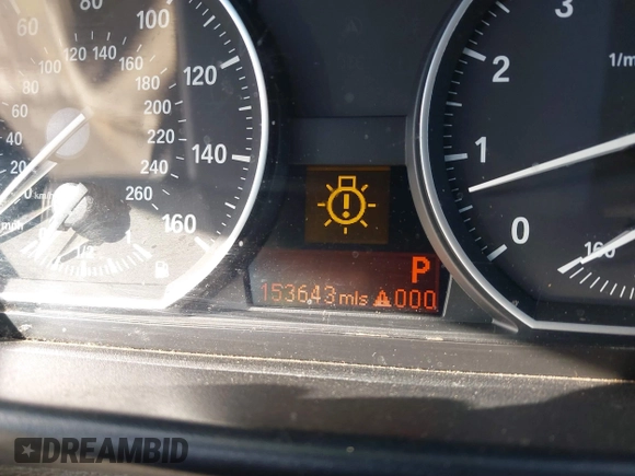 2008 BMW 1 Series 135i with VIN WBAUC73548VF25411, listed as a IAAI auction lot 41479409 with 153,643 mi miles. Bid and sale history available at carsss.com. Image 7.