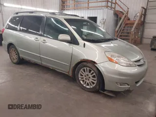 2008 Toyota Sienna XLE with VIN 5TDZK22C38S164338, listed as a IAAI auction lot 42161825 with 237,143 mi miles. Bid and sale history available at carsss.com. Image 1.
