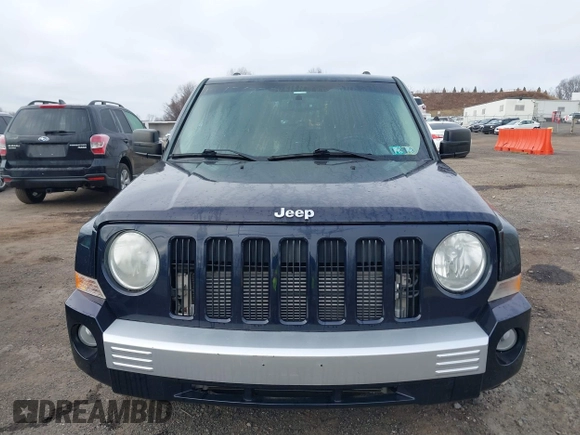 2010 Jeep Patriot Limited with VIN 1J4NF4GB0AD672289, listed as a IAAI auction lot 41807660 with 147,360 mi miles and . Bid and sale history available at DreamBid. Image 6.