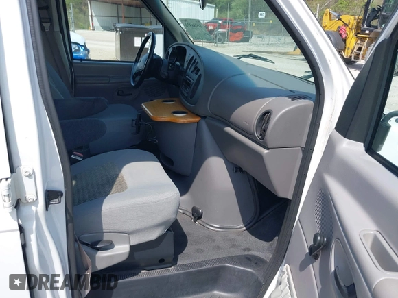 1998 Ford Econoline Cargo z VIN 1FTRE1464WHA71421, wystawiony jako IAAI lot #41986370 z przebiegiem 179 120 mil mil oraz . Historia ofert i sprzedaży dostępna na DreamBid. Obrazek 5.