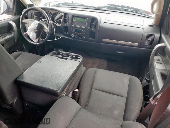 2013 Chevrolet Silverado 1500 LT with VIN 1GCRCSE06DZ306365, listed as a Copart auction lot 54683485 with 203,167 mi miles and Salvage Title. Bid and sale history available at DreamBid. Image 8.