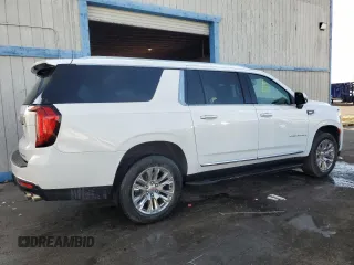 2023 GMC Yukon XL Denali with VIN 1GKS2JKL2PR358050, listed as a Copart auction lot 50726145 with 39,680 mi miles and Clean Title. Bid and sale history available at carsss.com. Image 3.