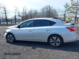 2019 Nissan Sentra SV with VIN 3N1AB7AP6KY381447, listed as a IAAI auction lot 41920765 with 22,076 mi miles and . Bid and sale history available at DreamBid. Image 14.